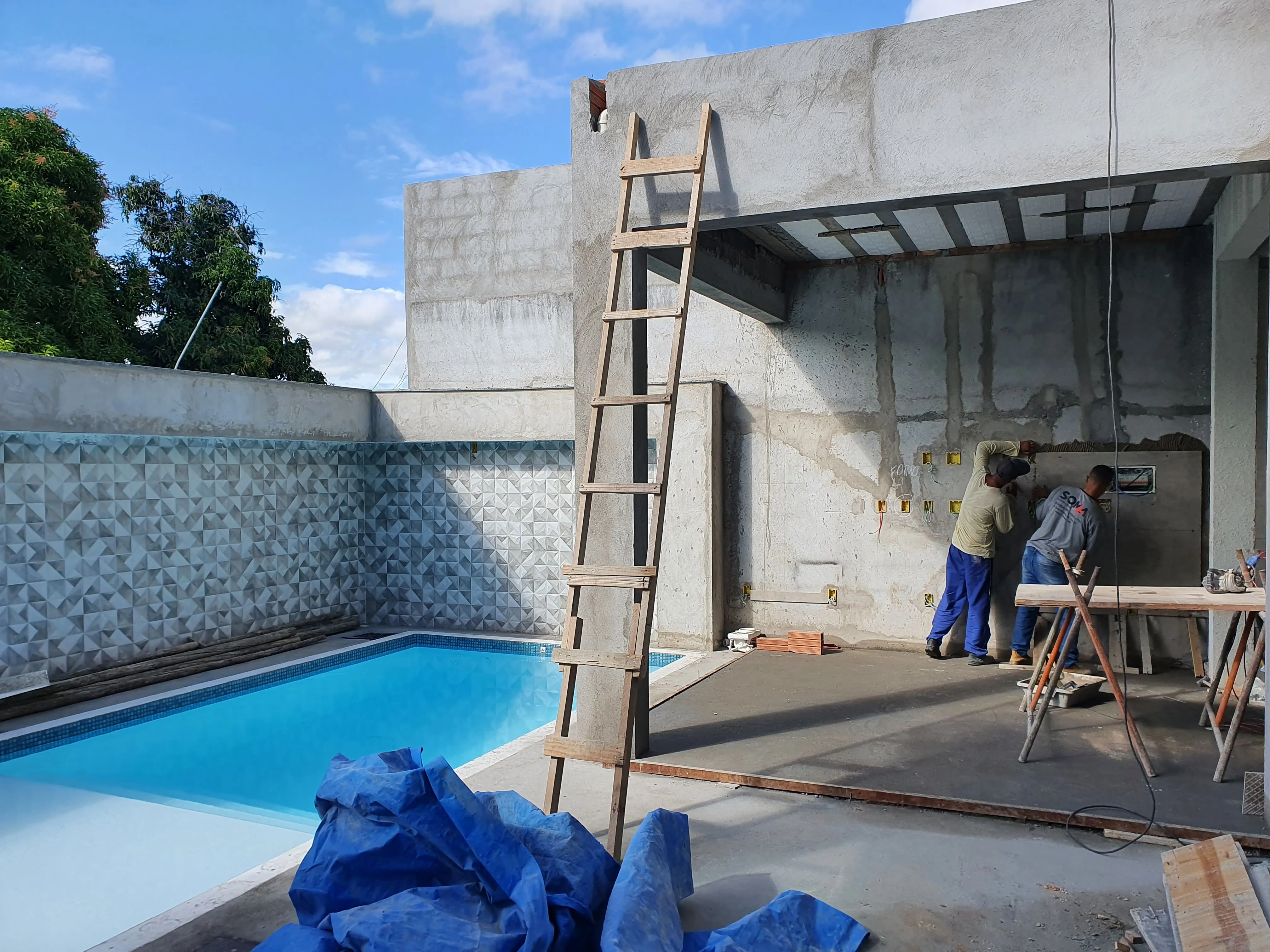 Projeto com Piscina Aquecida e Sonorização